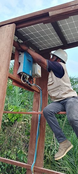 Approvisionnement d'un kit d'energei solaire pour alimenté la salle d'accouchement et la pédiatrie au centre hospitalier Baraka en territoire de Mwenga, fonds de l'UNWG vienne Autriche